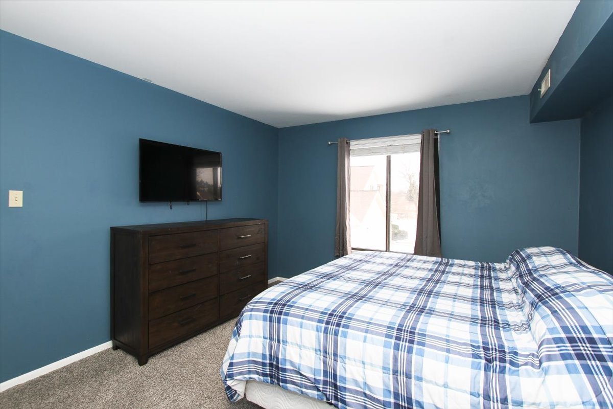 2332 North Old Hicks Road, Unit 8 Palatine, IL 60074 - Photo 13 of 29