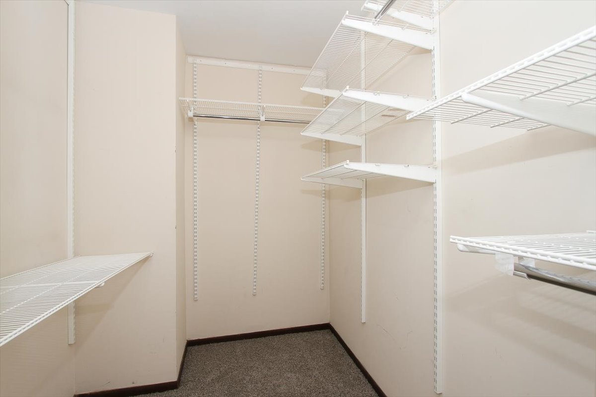 2332 North Old Hicks Road, Unit 8 Palatine, IL 60074 - Photo 16 of 29