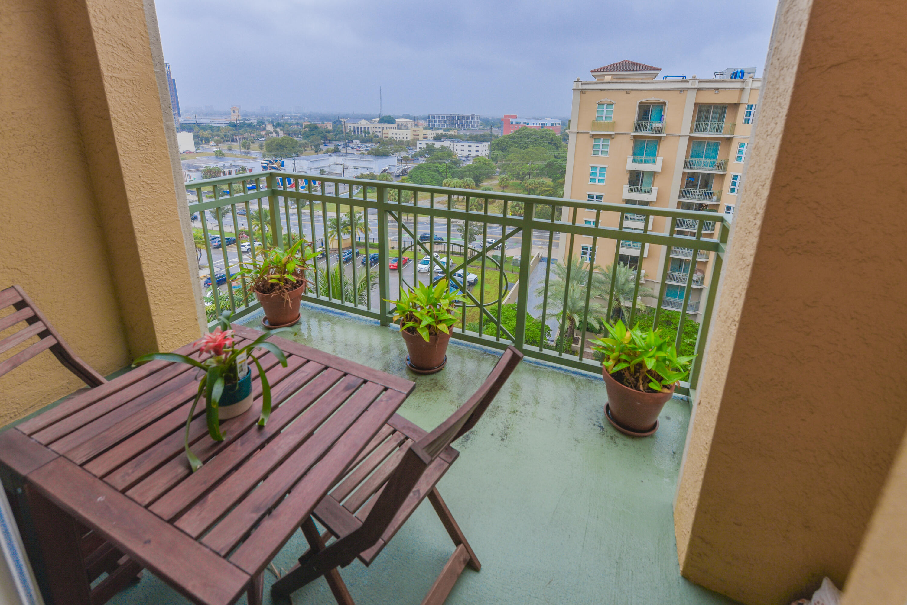 403 South Sapodilla Ave Unit 817  