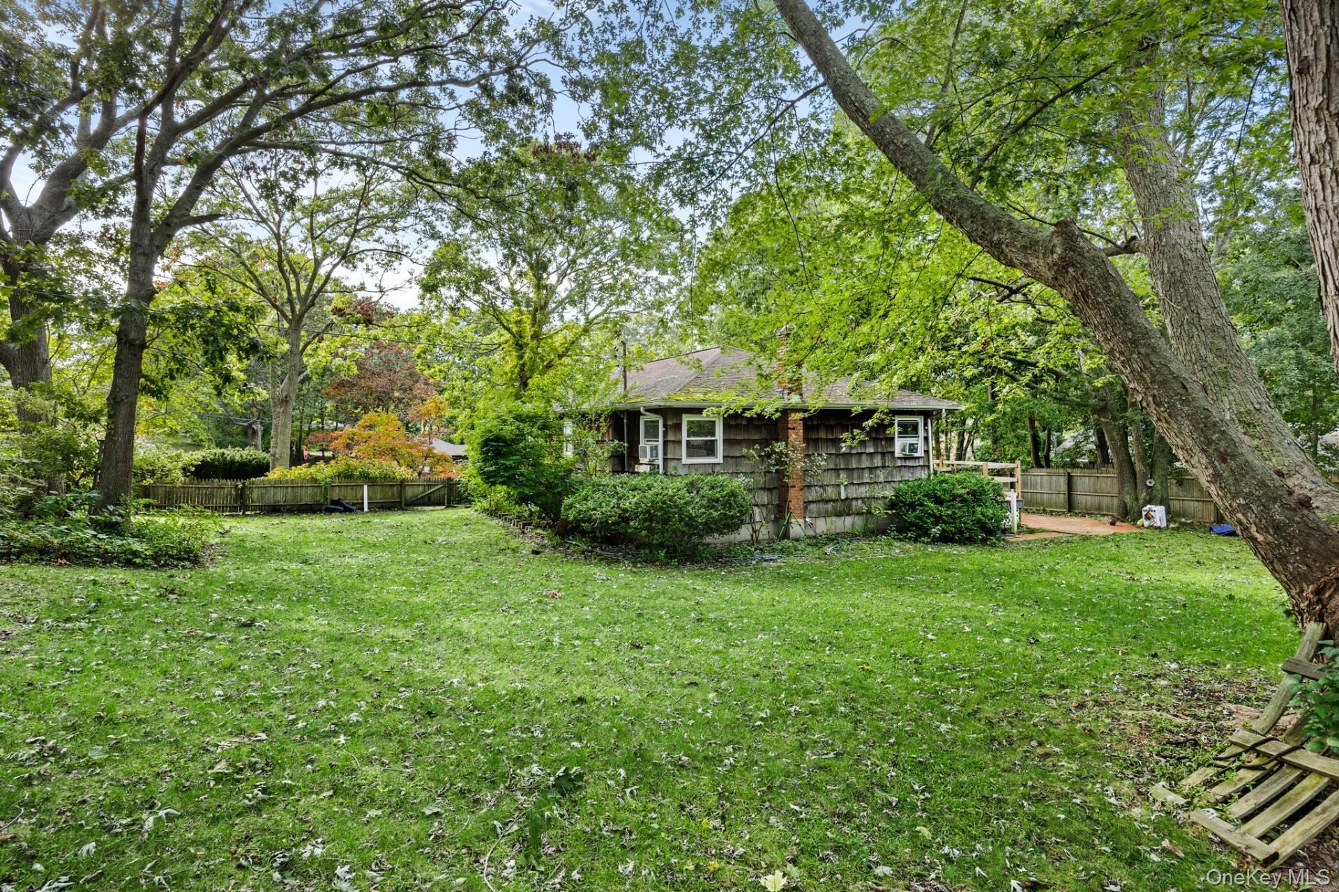2 Easterly Road Hampton Bays, NY 11946 - Photo 21 of 24 Gallery Image 21