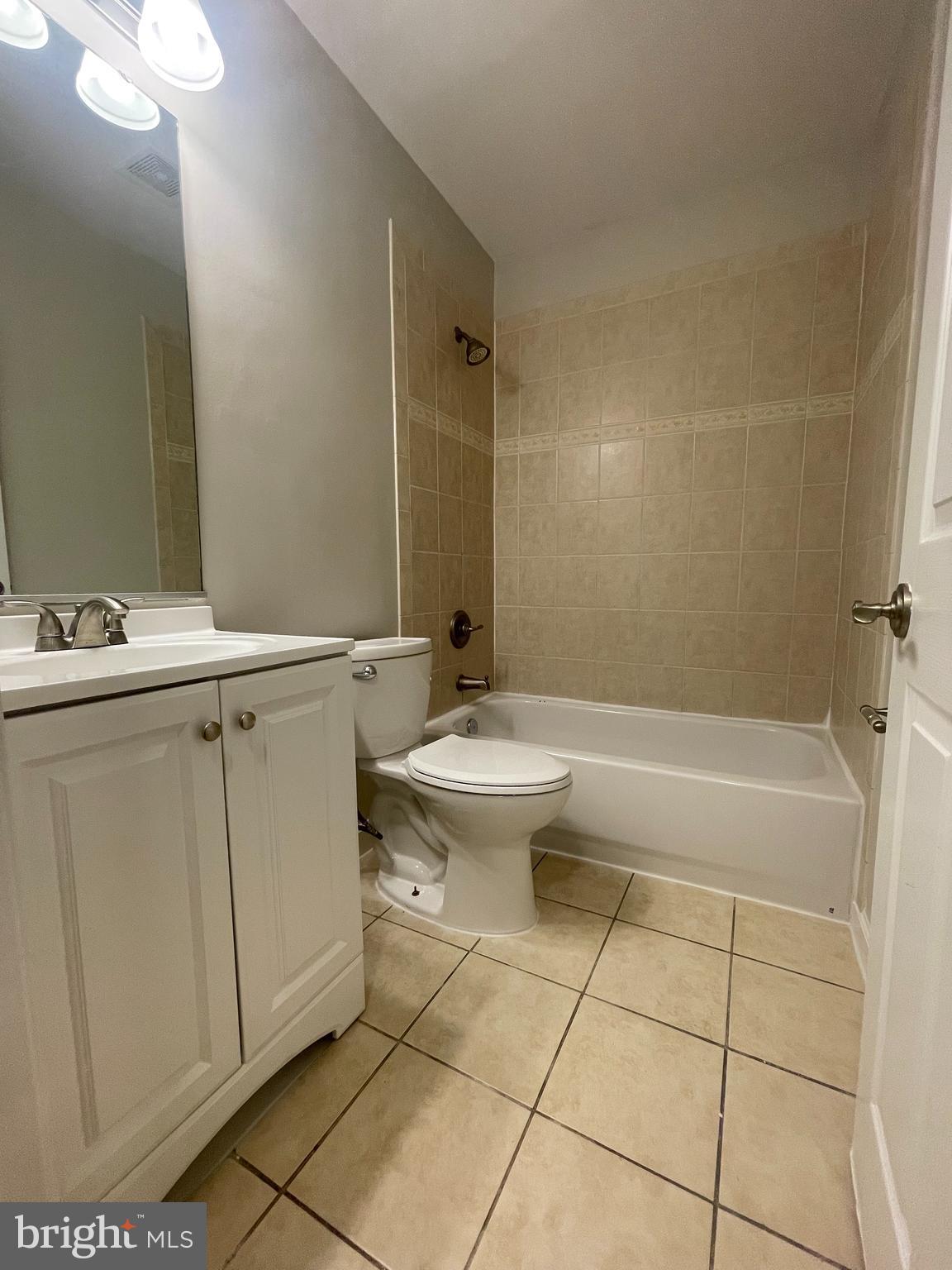 330 Delafield Place Northwest, Unit 1 Washington, DC 20011 - Photo 5 of 10 Gallery Image 5