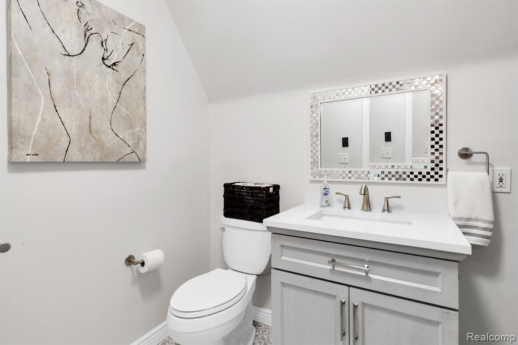 117 Moran Road Grosse Pointe Farms, MI 48236 - Photo 22 of 31