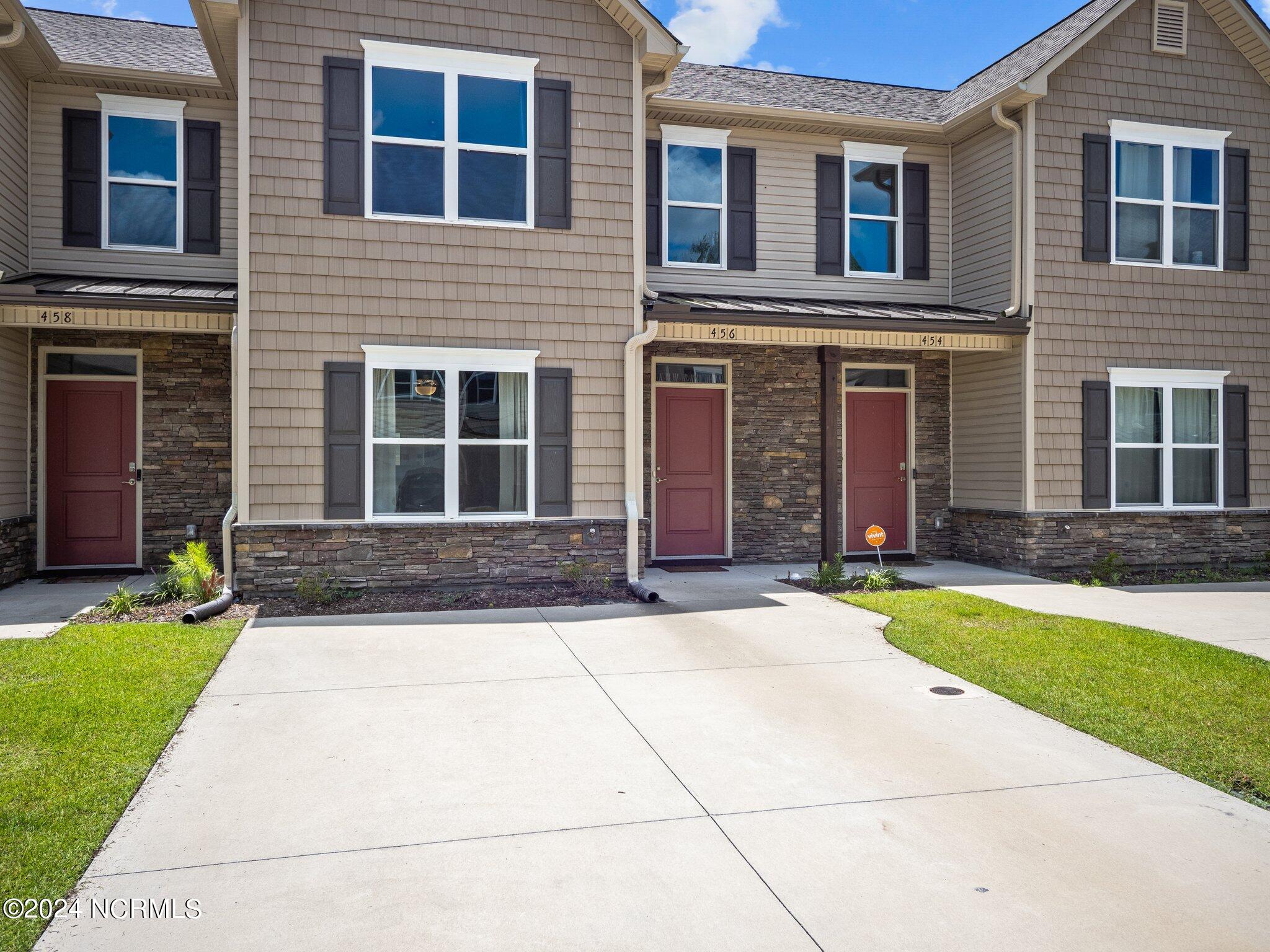 456 Sullivan Loop Road Midway Park, NC 28544 - Photo 3 of 33 44-web-or-mls-P7025980