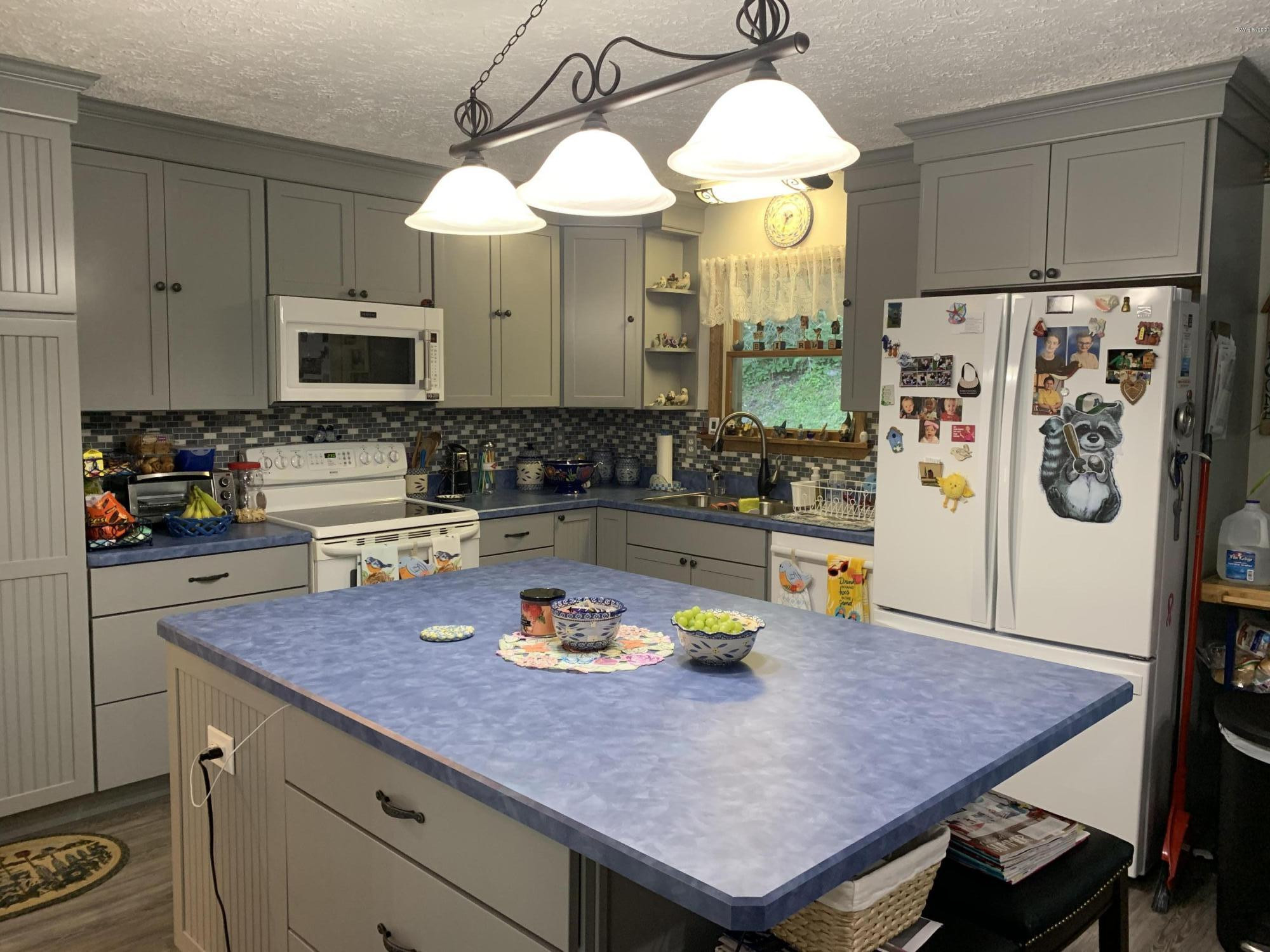 215 Spring Hill Road Honesdale, PA 18431 - Photo 6 of 15 BE969217-5CCD-47A5-B562-7EFA63C348CC