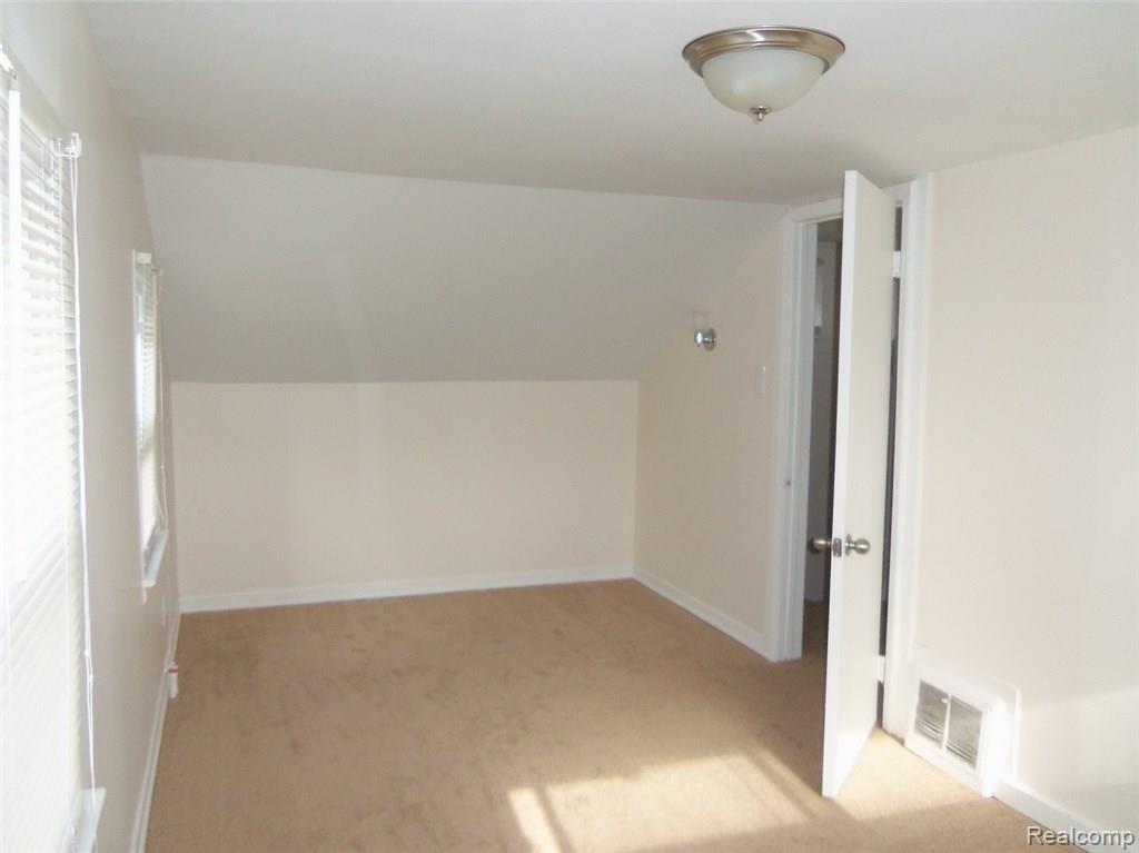 1649 Bowers Road Lapeer, MI 48446 - Photo 23 of 25 100_6911.jpg