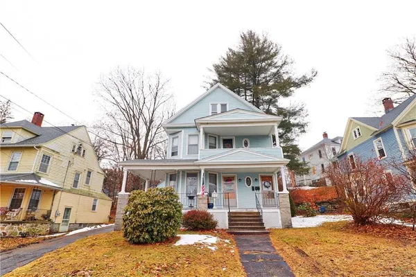 $1,400 | 165 Elm Street, Unit 3, Winchester, CT 06098