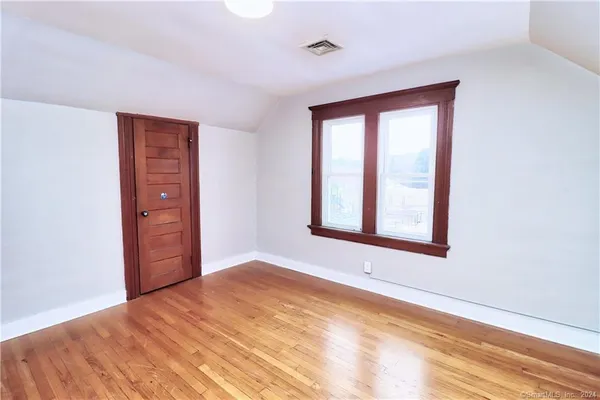 $1,400 | 165 Elm Street, Unit 3, Winchester, CT 06098
