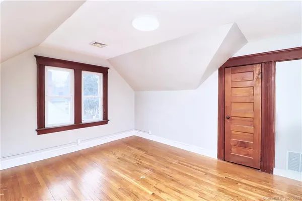 $1,400 | 165 Elm Street, Unit 3, Winchester, CT 06098