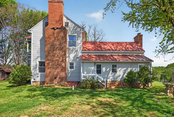 $499,900 | 1086 Meadow Drive, Appomattox, VA 24522