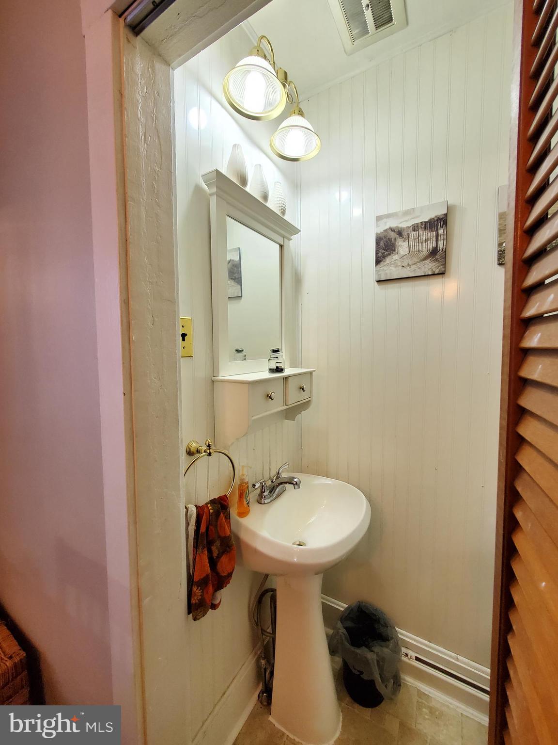 206 Marne Road Brooklawn, NJ 08030 - Photo 11 of 33
