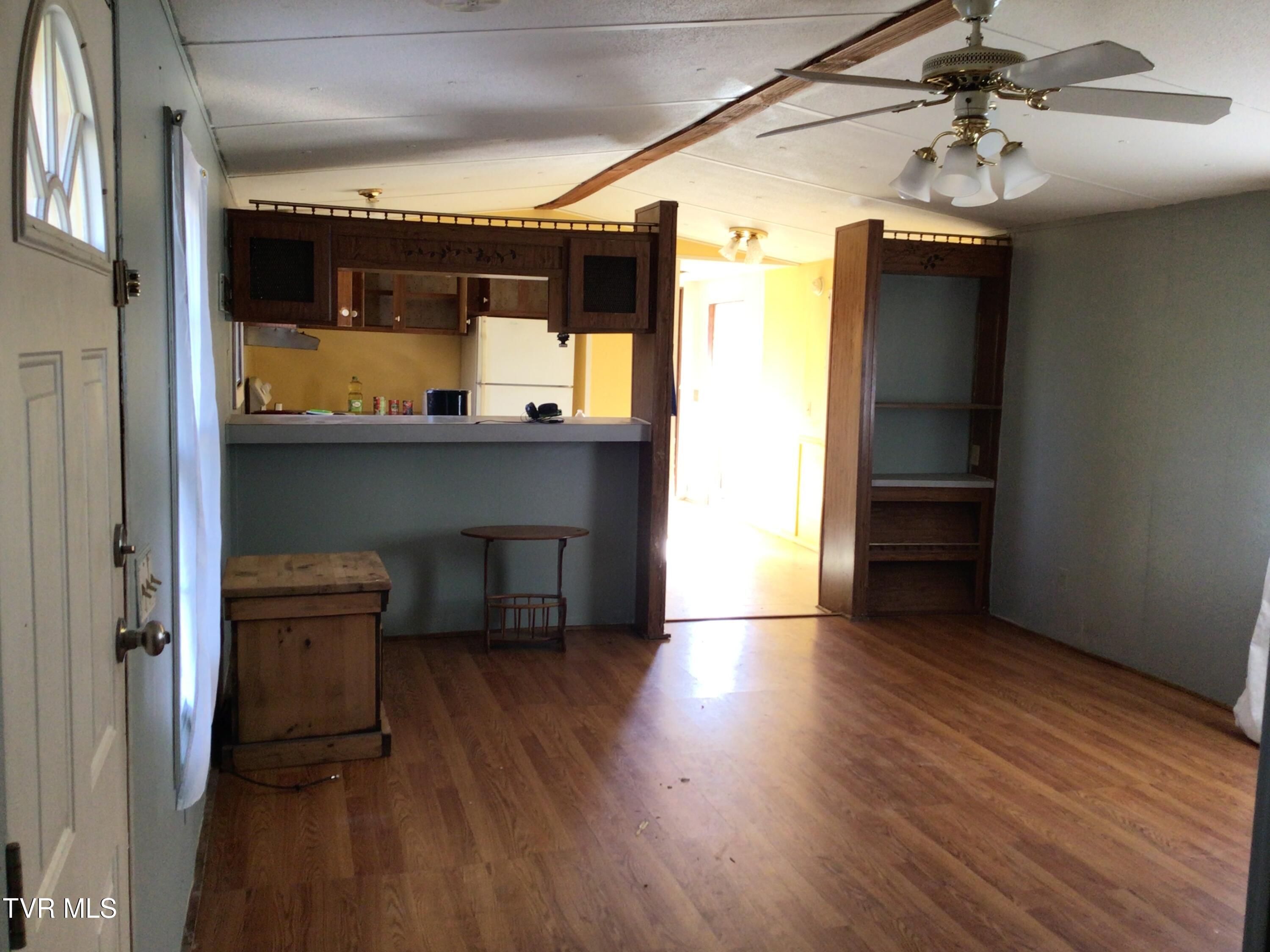 237 Williamson Road Chuckey, TN 37641 - Photo 6 of 15 IMG_3567
