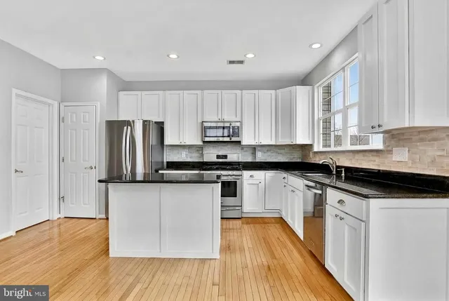 $3,400 | 21758 Flora Springs Terrace, Ashburn, VA 20147