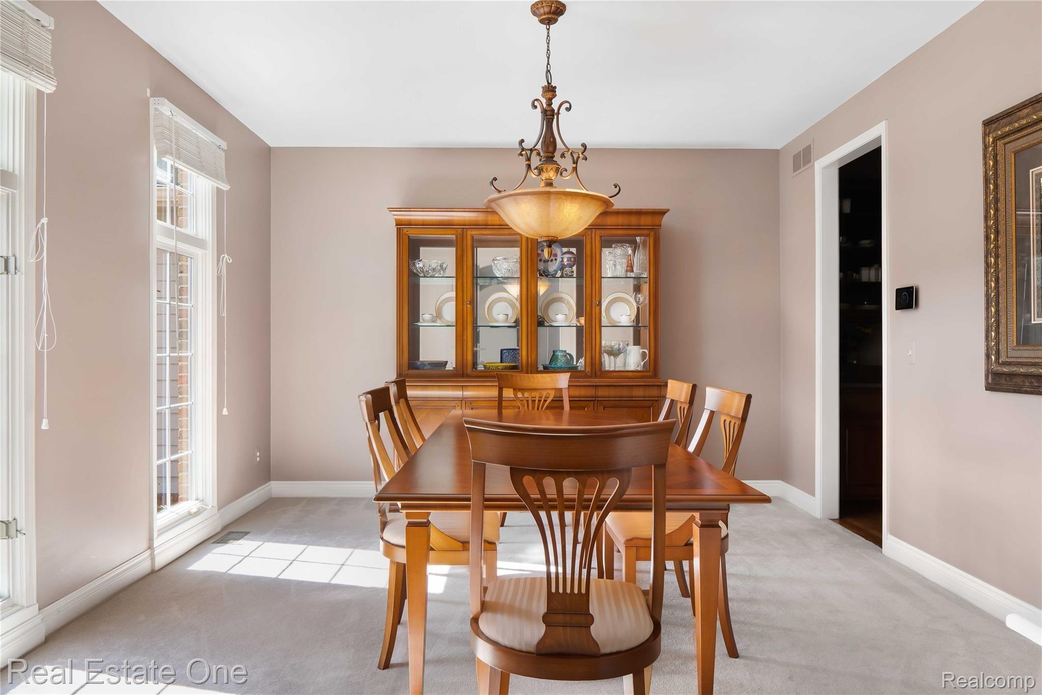 2018 Hickory Trail Drive Rochester, MI 48309 - Photo 7 of 60 DSC03395.jpg