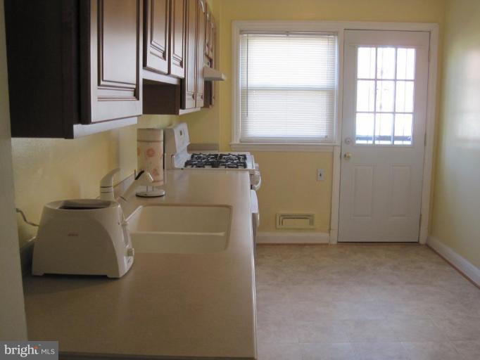 1626 Heathfield Road Baltimore, MD 21239 - Photo 12 of 30 Kitchen #2