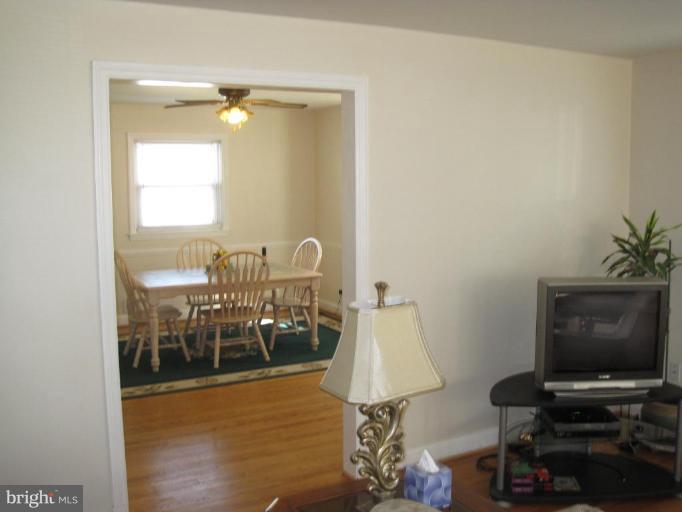 1626 Heathfield Road Baltimore, MD 21239 - Photo 8 of 30 Dining Area