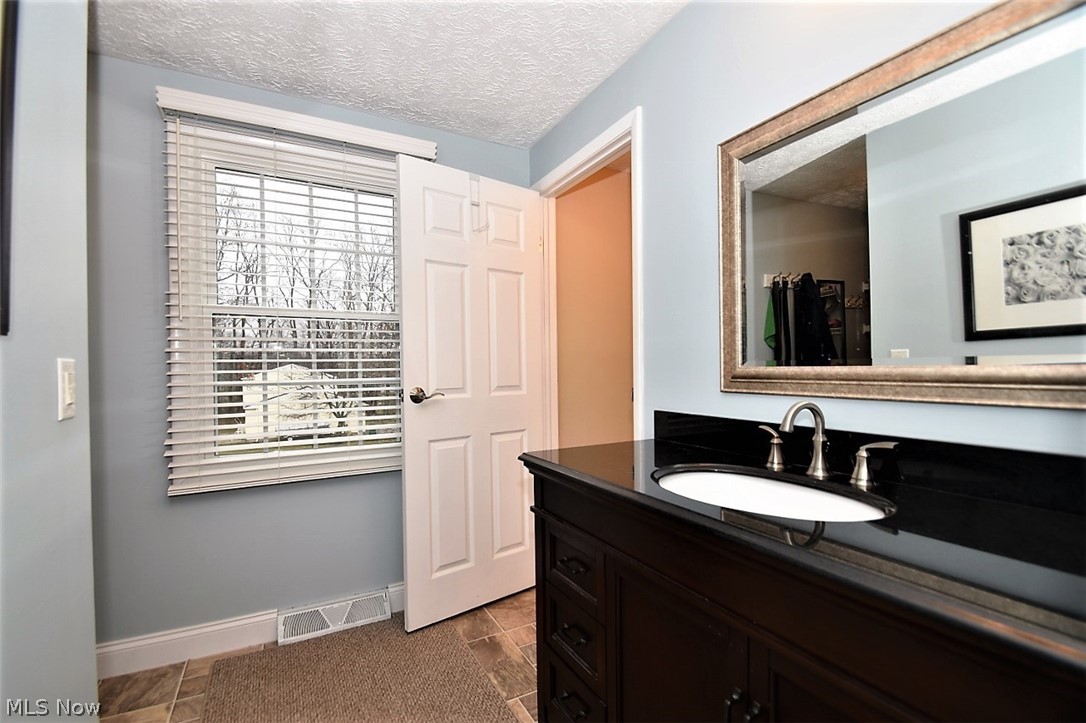 10276 Chipmunk Ridge Drive Mentor, OH 44060 - Photo 13 of 21 Gallery Image 13