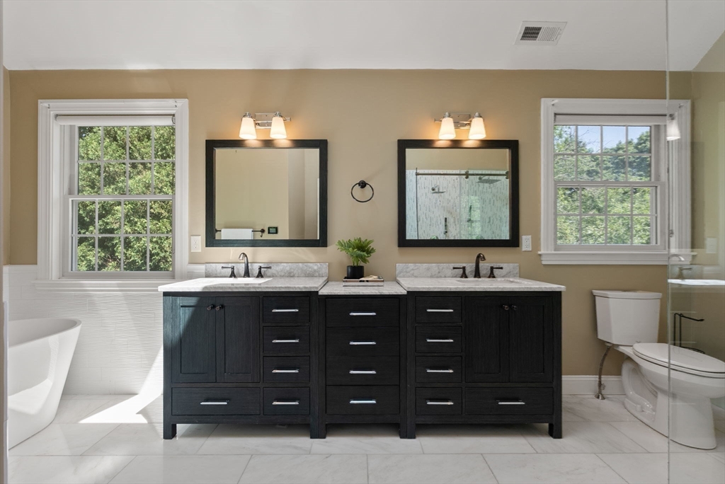 107 Rowe Street Newton, MA 02466 - Photo 22 of 30