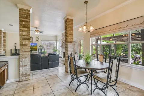 $998,000 | 7001 Midwood Parkway, Austin, TX 78736
