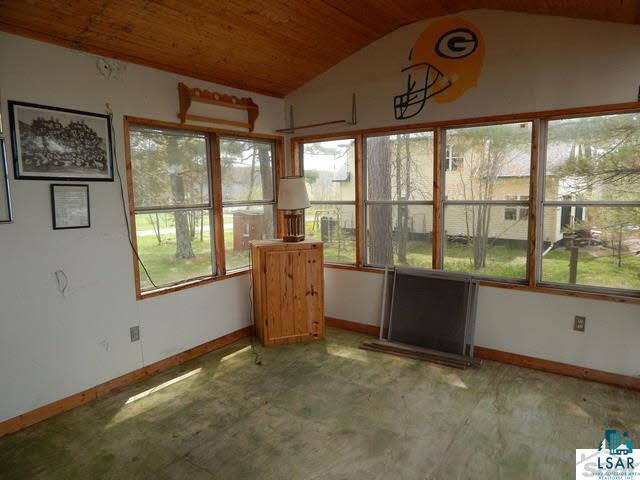 7991 South Finn Point Road Superior, WI 54880 - Photo 3 of 10