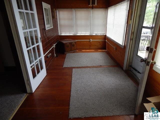 7991 South Finn Point Road Superior, WI 54880 - Photo 4 of 10