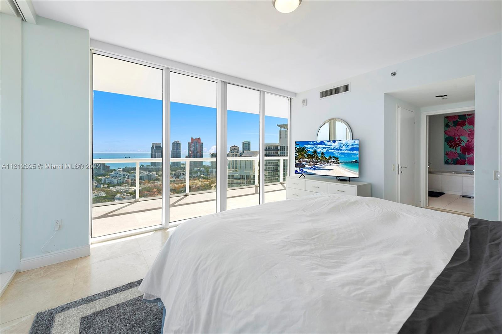 450 Alton Road, Unit 3010 Miami Beach, FL 33139 - Photo 16 of 66