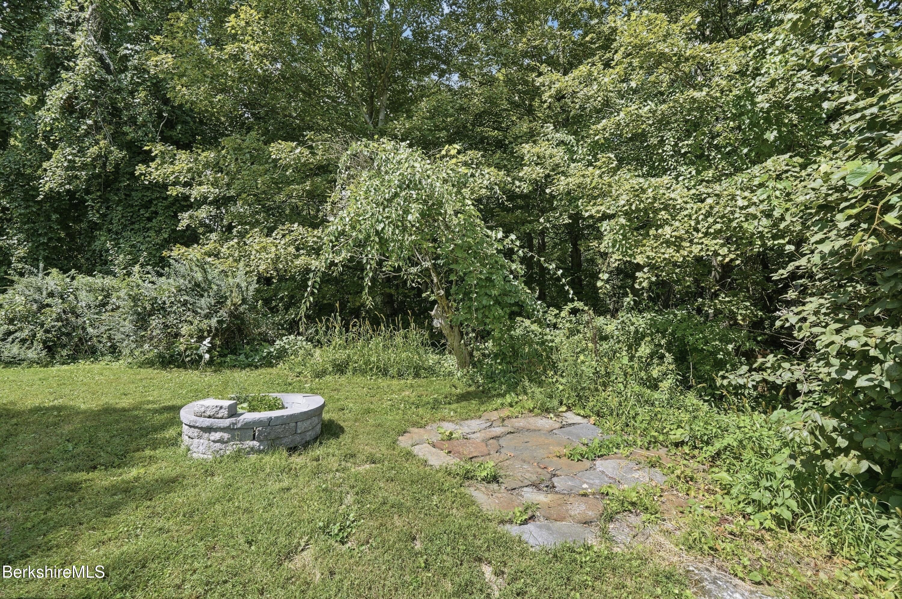 422 Barker Road Pittsfield, MA 01201 - Photo 44 of 44 Backyard