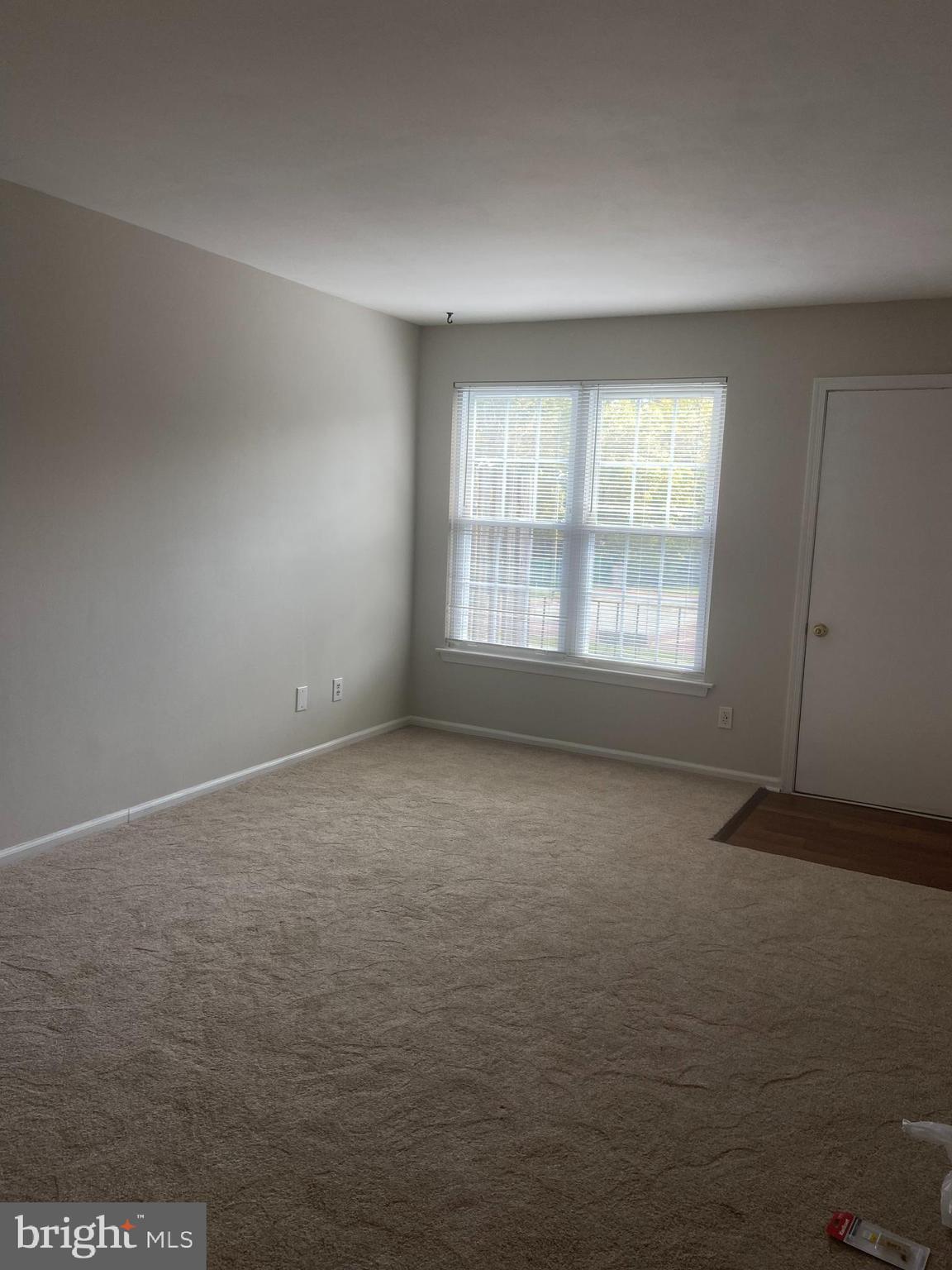 162 Bancroft Road, Unit 1R Lansdale, PA 19446 - Photo 8 of 25 living room