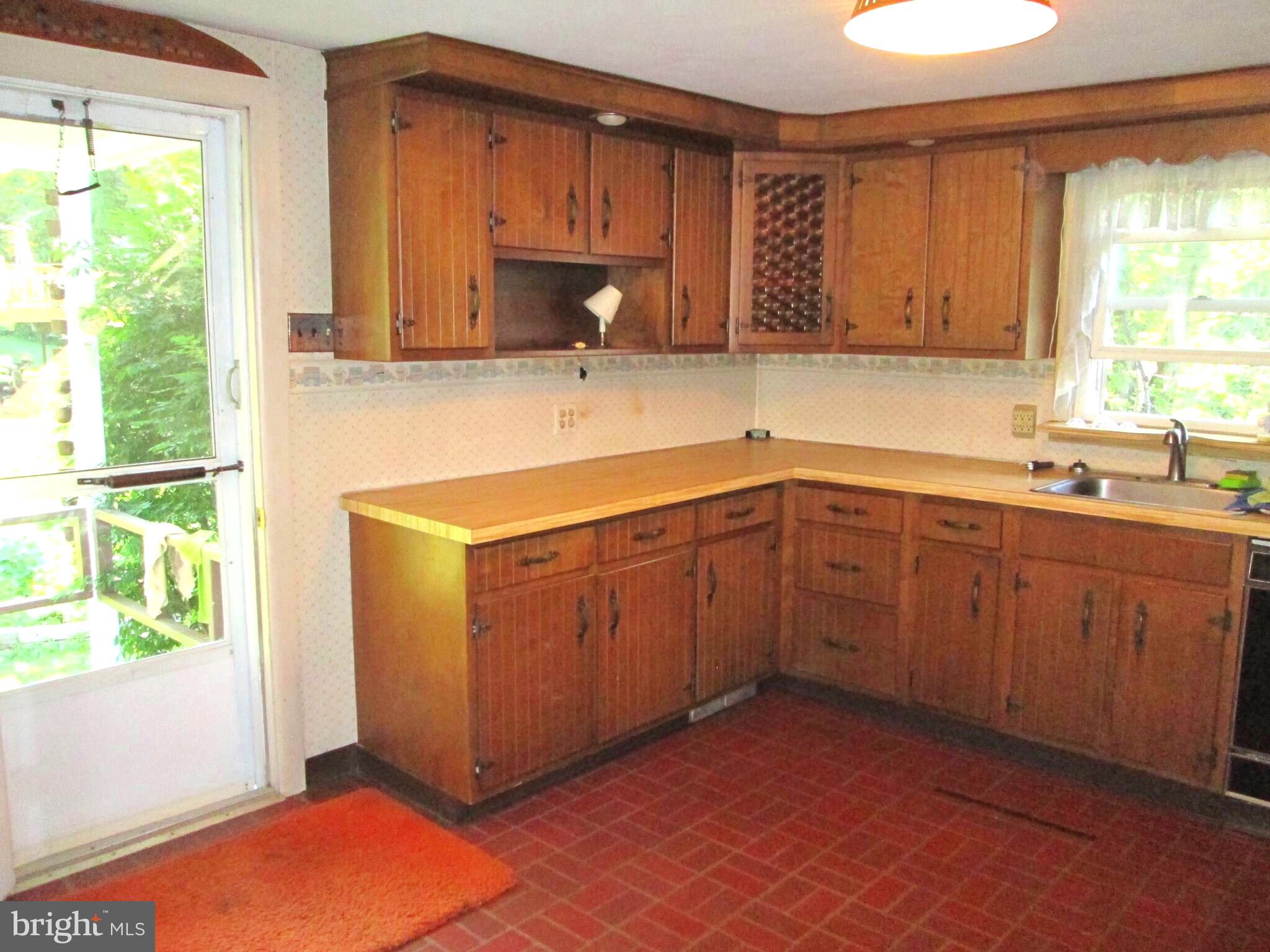 72 Sunset Hill Road Boyertown, PA 19512 - Photo 4 of 17 Gallery Image 4