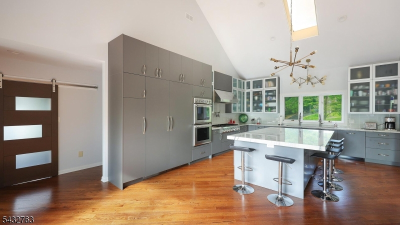 17 Nottingham Way Warren, NJ 07059 - Photo 14 of 48
