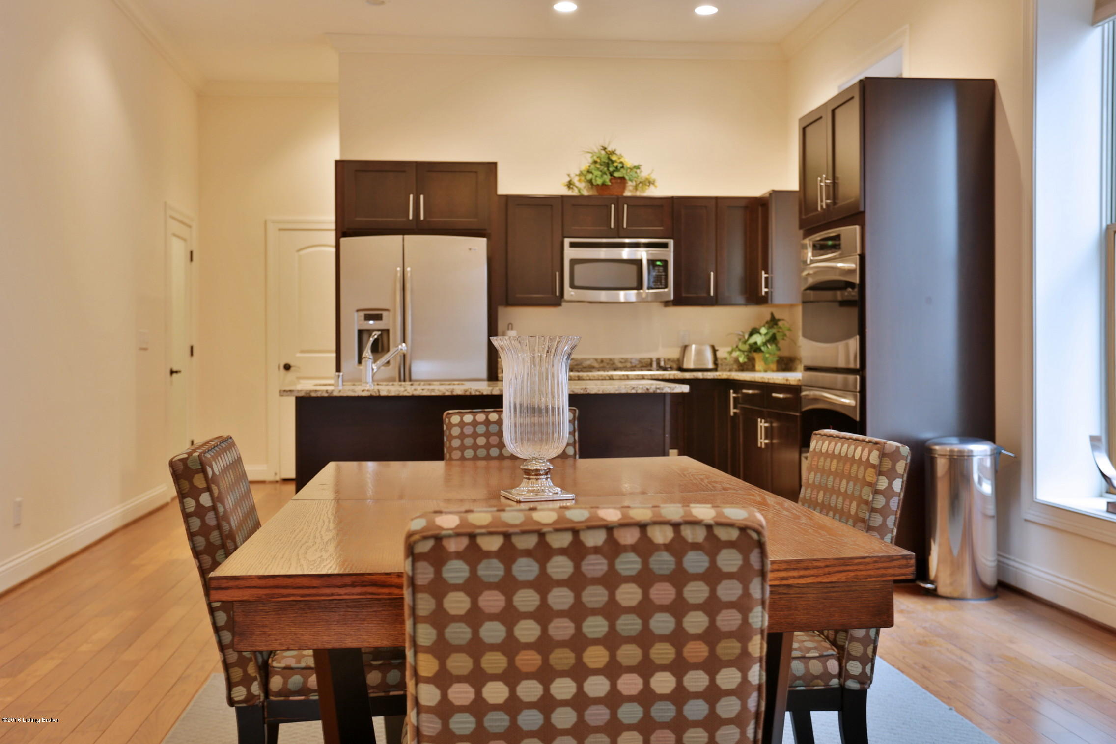 927 Cherokee Road, Unit D Louisville, KY 40204 - Photo 23 of 35 39