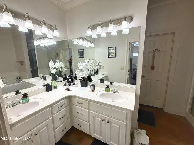 $245,000 | 129 Southwood Drive, Canton, MS 39046