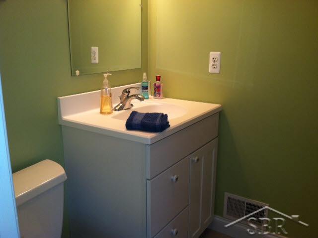 2414 Maple Road Saginaw, MI 48601 - Photo 19 of 37 20343637-18.JPG