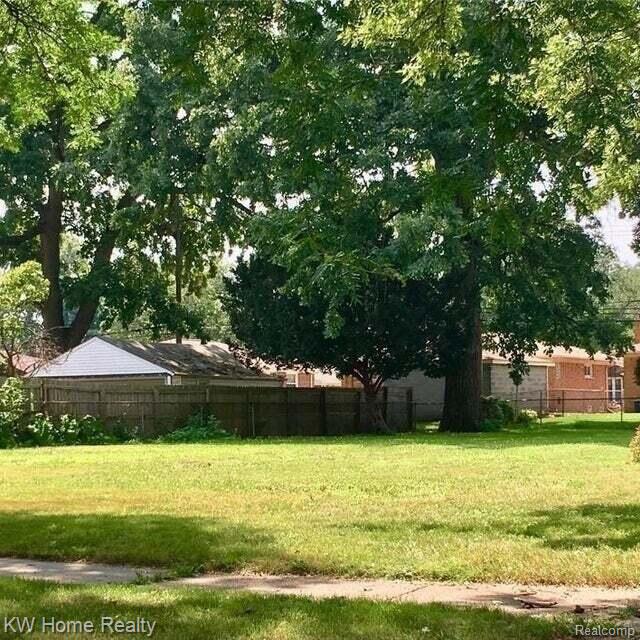7246 Henry Street Center Line, MI 48015 - Photo 1 of 3