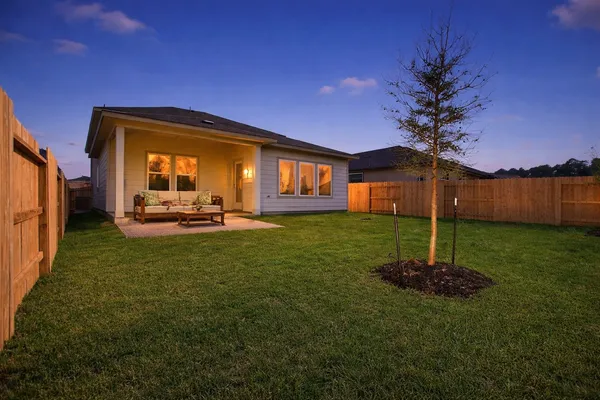 $2,450 | 422 Gram Hill Drive, Montgomery, TX 77316