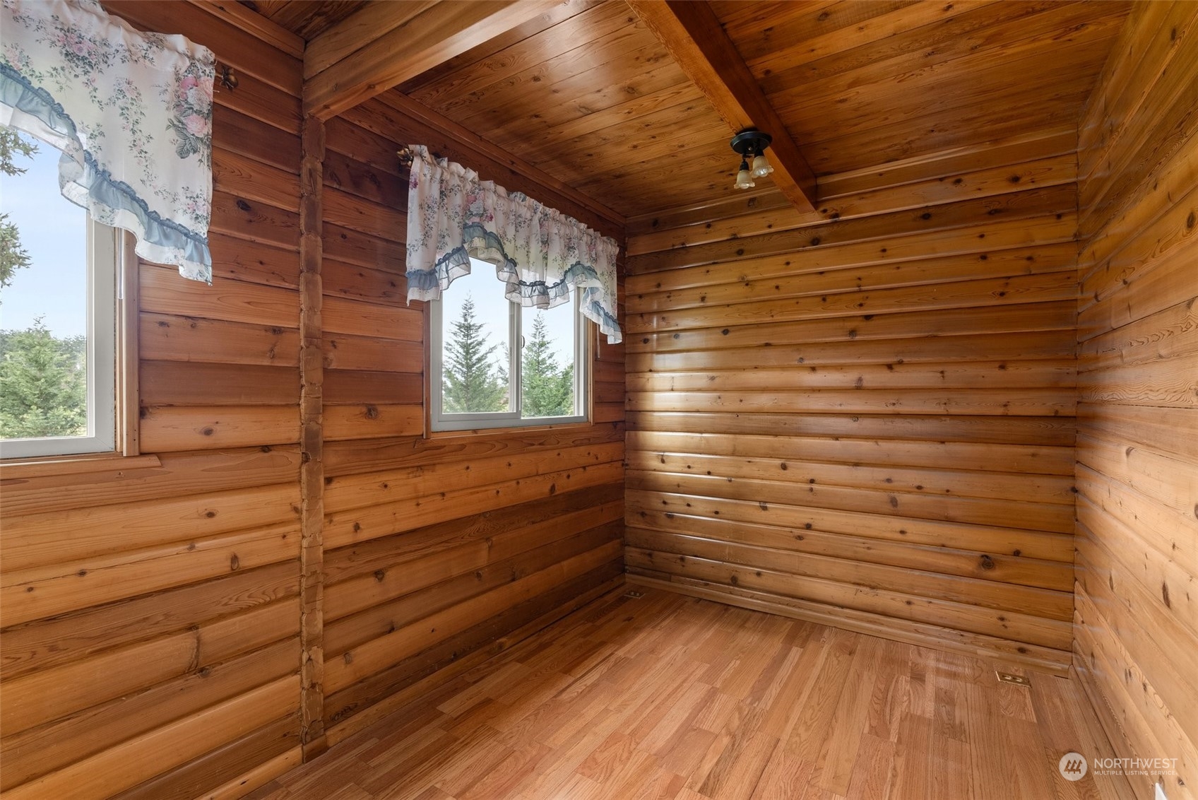 658 Spencer Road Toledo, WA 98591 - Photo 11 of 33 a view of a wooden door