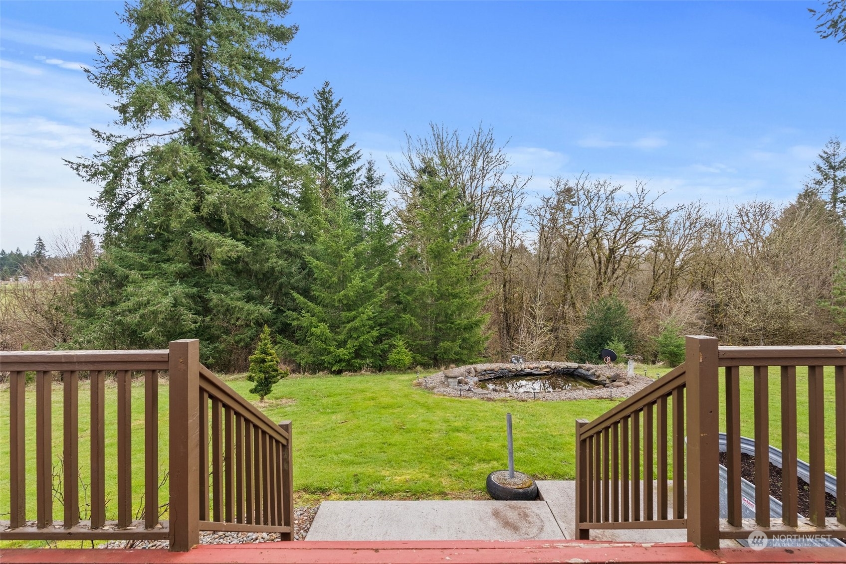 658 Spencer Road Toledo, WA 98591 - Photo 24 of 33 a view of a street from a balcony