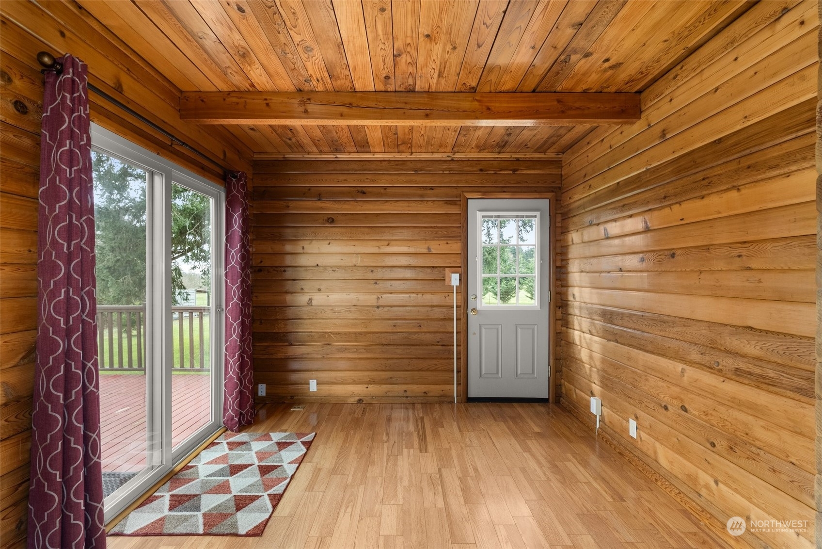 658 Spencer Road Toledo, WA 98591 - Photo 7 of 33 a view of front door with wooden floor and a shower