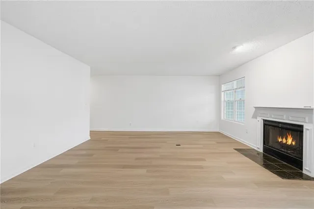 $309,900 | 4053 Whitehall Way, Alpharetta, GA 30004