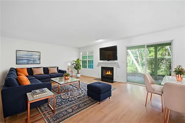 $309,900 | 4053 Whitehall Way, Alpharetta, GA 30004