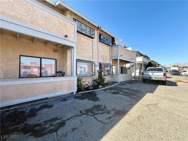 $775,000 | 6217 Yerba Lane, Las Vegas, NV 89108