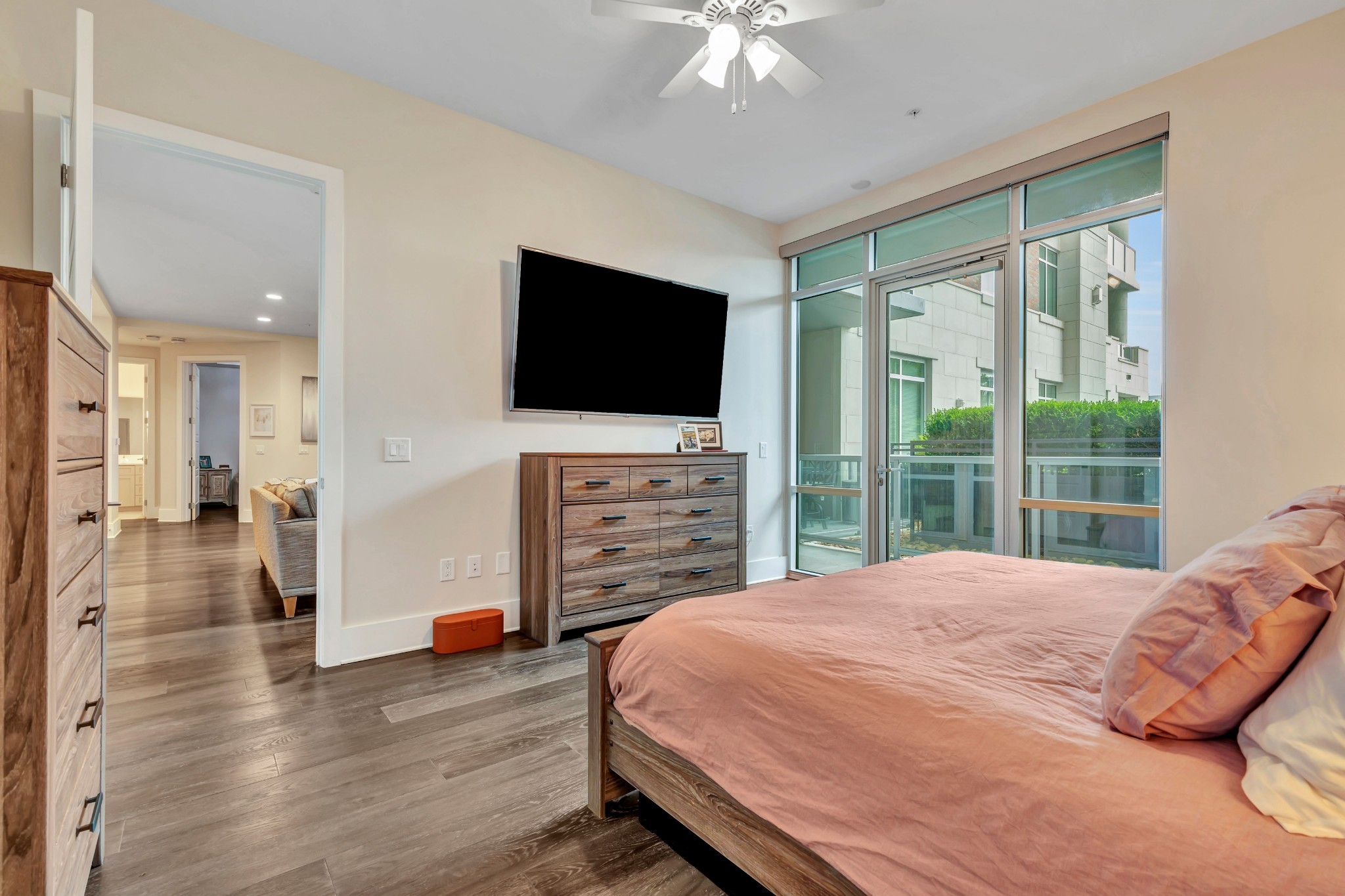 20 Rutledge Street, Unit 106 Nashville, TN 37210 - Photo 10 of 54 Gallery Image 10