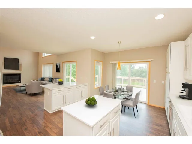 $3,200 | 9801 78th Street South, Cottage Grove, MN 55016