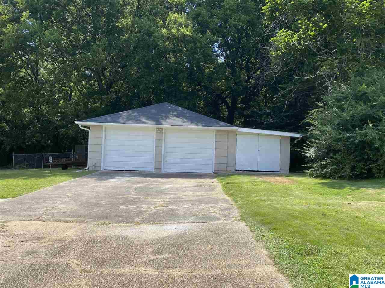 107 Pinecrest Road Bessemer, AL 35023 - Photo 4 of 7