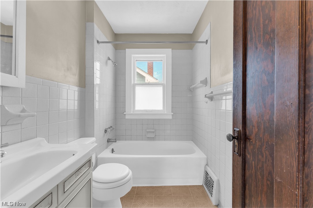 1467 Larchmont Road Cleveland, OH 44110 - Photo 18 of 26 Gallery Image 18