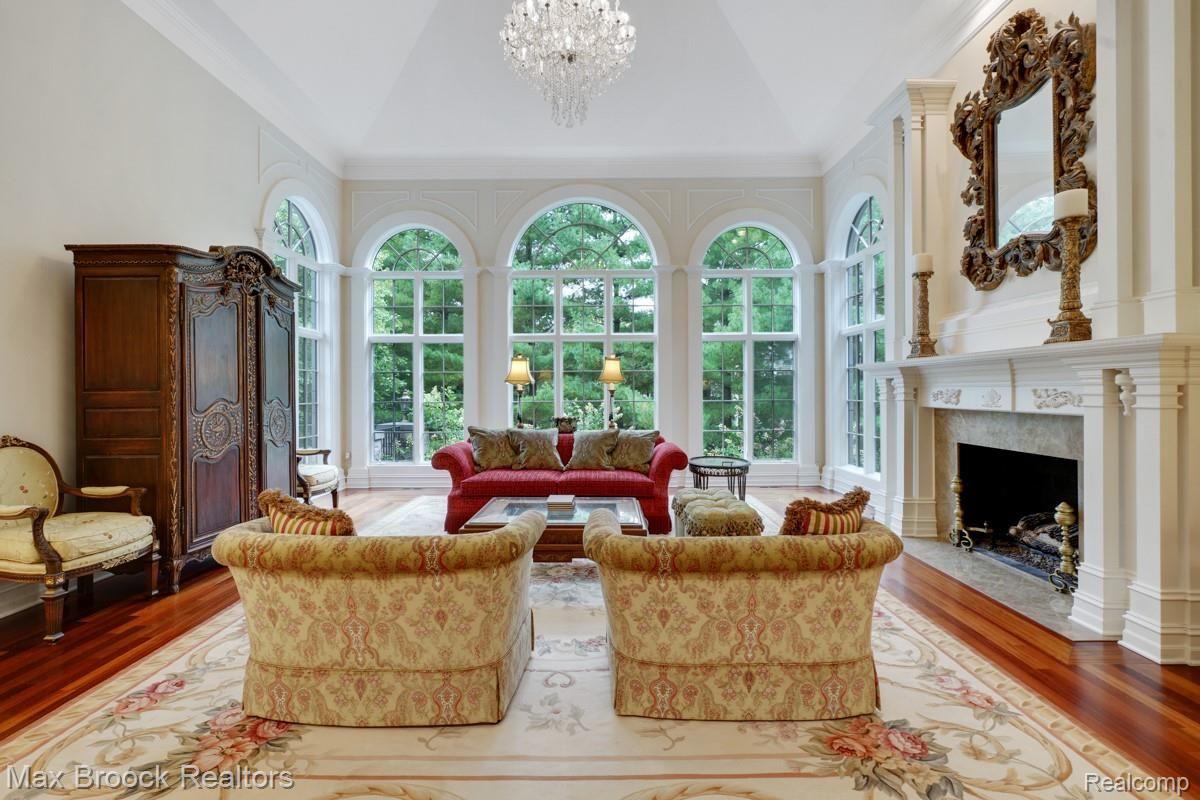 372 Barden Road Bloomfield Hills, MI 48304 - Photo 5 of 52 dsc07590-dsc07592.jpg