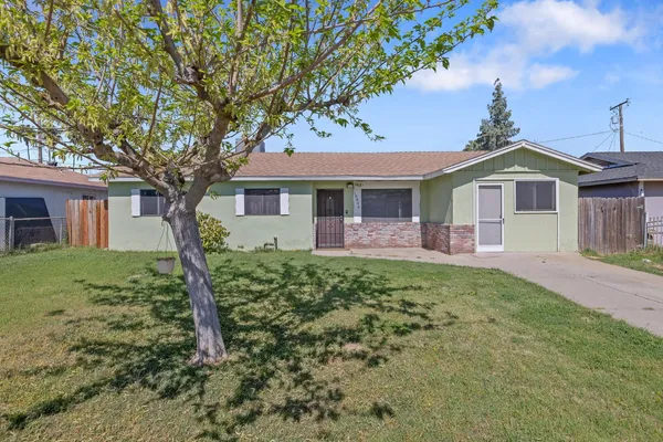 $315,000 | 10840 Beverly Drive, Hanford, CA 93230