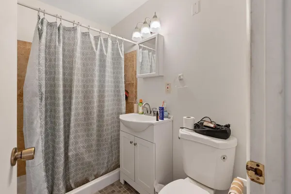 $315,000 | 10840 Beverly Drive, Hanford, CA 93230