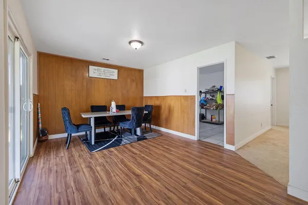 $315,000 | 10840 Beverly Drive, Hanford, CA 93230