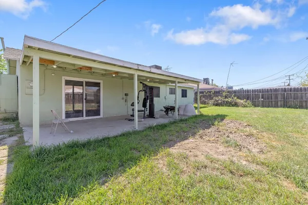 $315,000 | 10840 Beverly Drive, Hanford, CA 93230