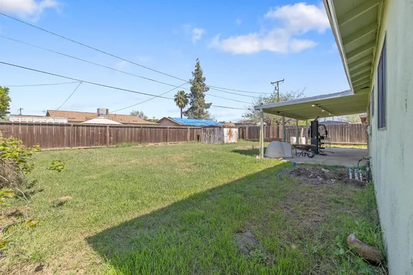 $315,000 | 10840 Beverly Drive, Hanford, CA 93230